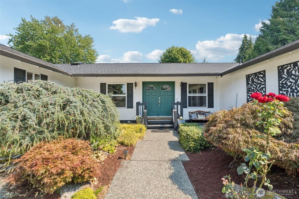 Photo of 19118 121st Place SE, Renton, WA 98058 (MLS # 2428739)