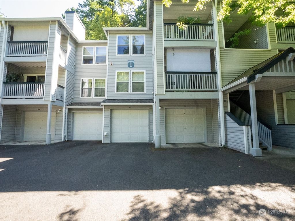Photo of 33020 10th Avenue SW #T204, Federal Way, WA 98023 (MLS # 2135193)