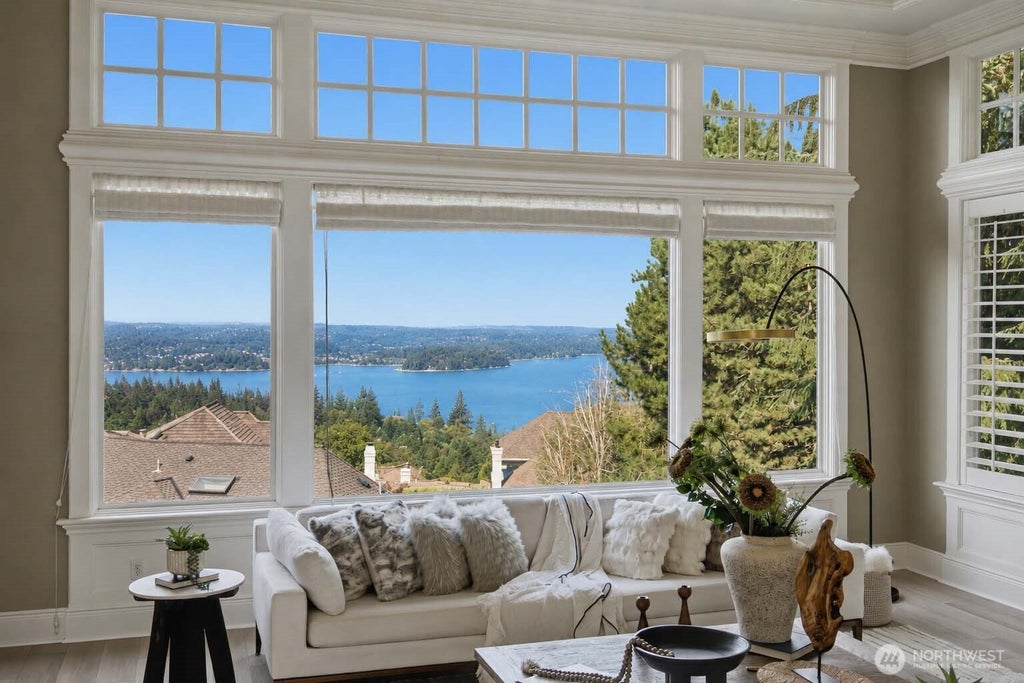 Photo of 17120 SE 58th St ST, Bellevue, WA 98006 (MLS # 2574740)