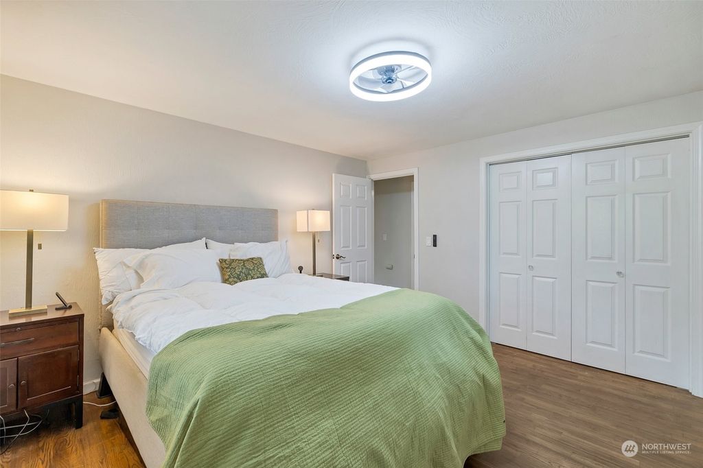 listing image 9368353368990379478