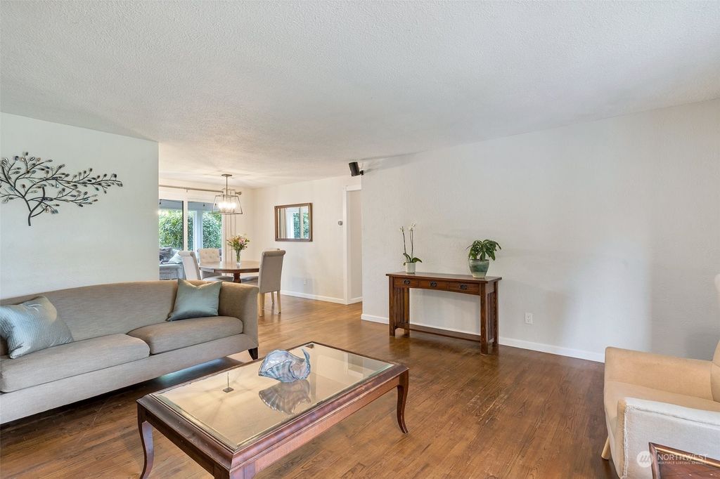listing image 9366047605431411184