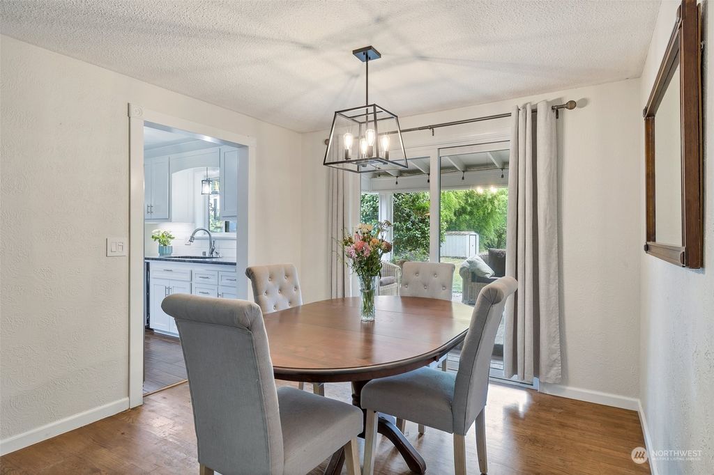 listing image 9366980299192256733