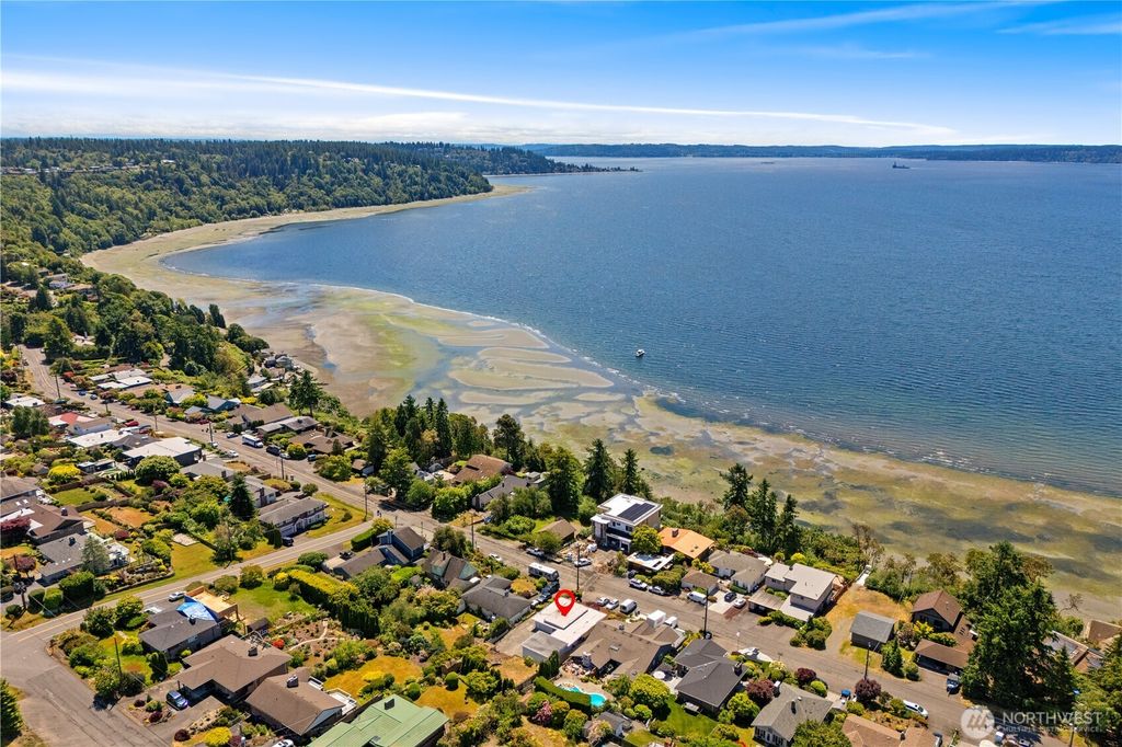 Photo of 12138 Shorewood Drive SW, Burien, WA 98146 (MLS # 2384315)