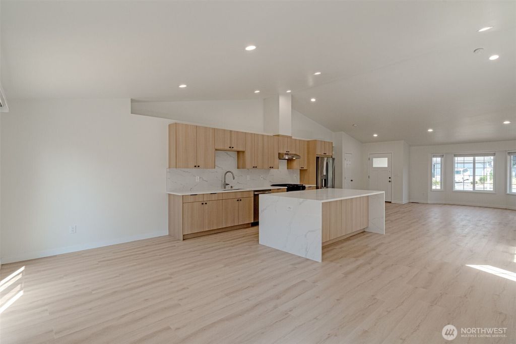 Photo of 4504 220th SW Street SW, Mountlake Terrace, WA 98043 (MLS # 2518928)