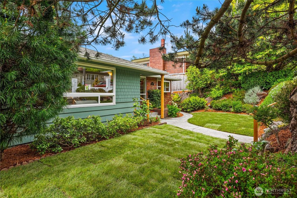 Photo of 8637 46th Avenue SW, Seattle, WA 98136 (MLS # 2376422)