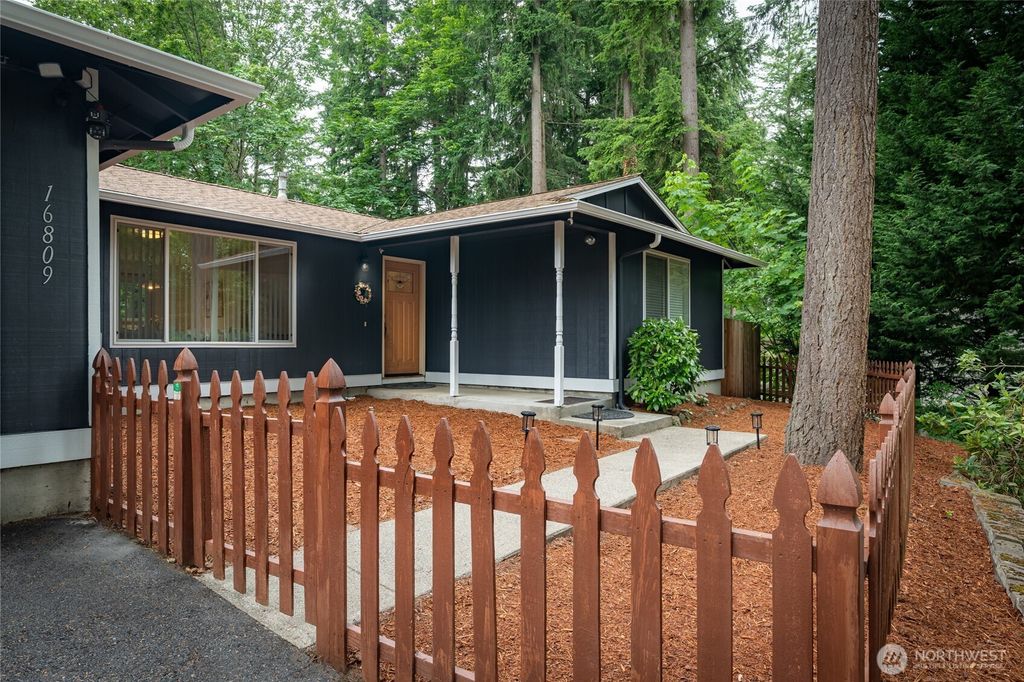 Photo of 16809 SE 149th Street, Renton, WA 98059 (MLS # 2385787)