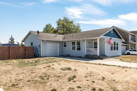Photo of 1312 NW Kathleen Drive, Oak Harbor, WA 98277 (MLS # 2425012)