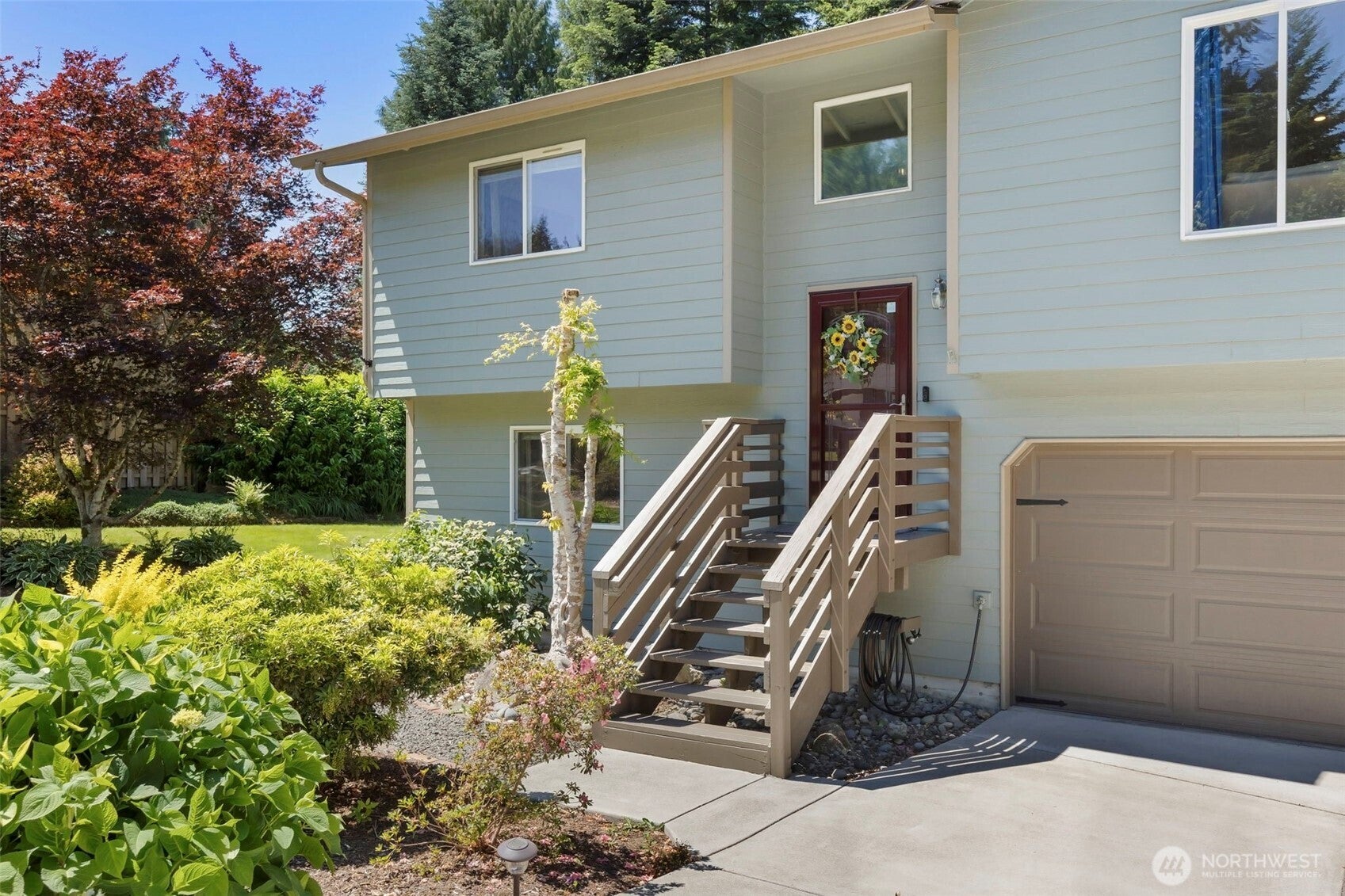 141 NE Mahonia Drive