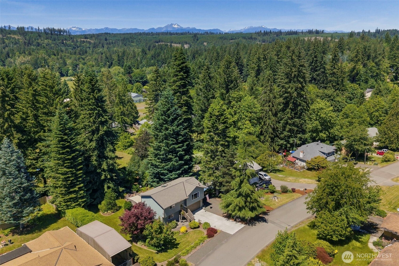 141 NE Mahonia Drive