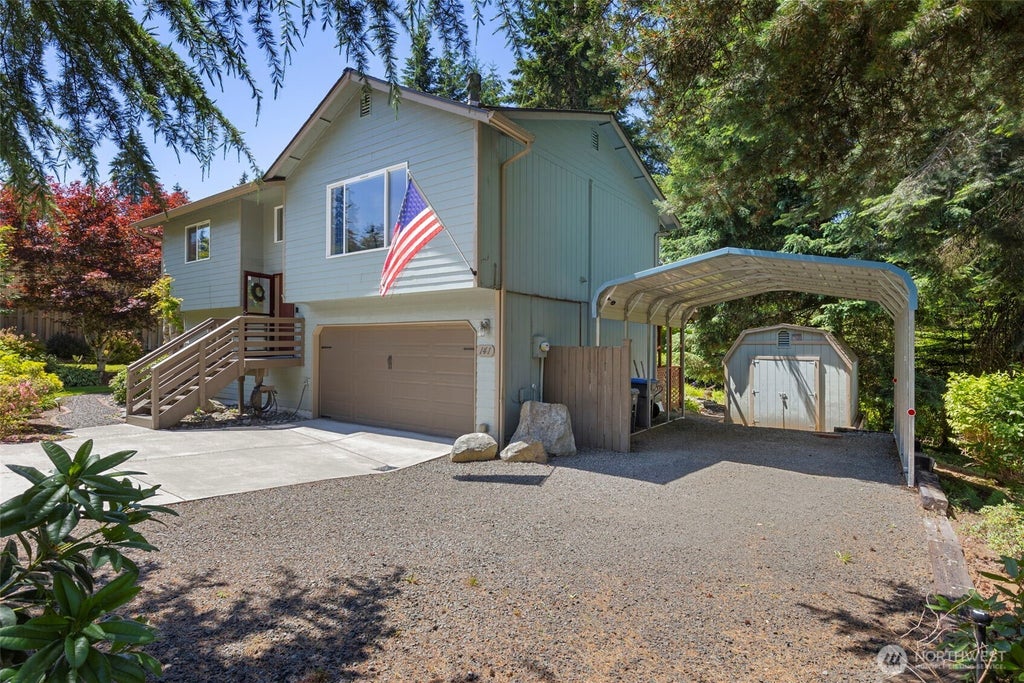 Photo of 141 NE Mahonia Drive, Belfair, WA 98528 (MLS # 2540977)