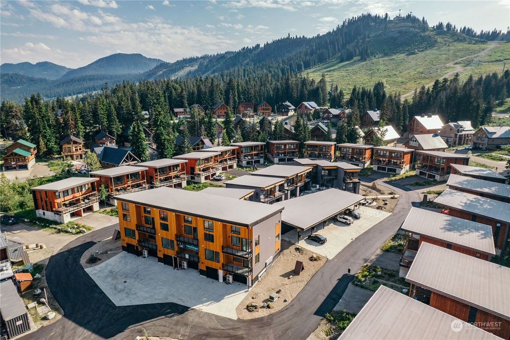 Photo of 41 Pass Life Way, Snoqualmie Pass, WA 98068 (MLS # 2171212)