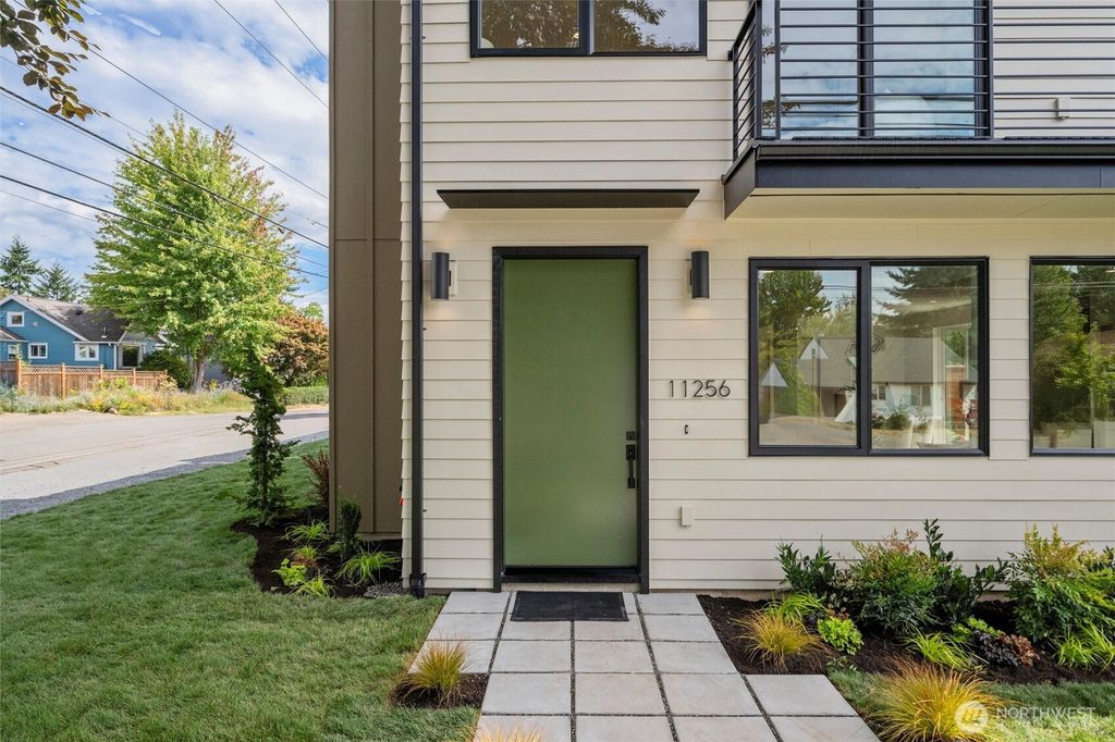 Photo of 11256 Evanston Avenue N, Seattle, WA 98133 (MLS # 2432638)