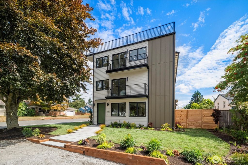 Photo of 11256 Evanston Avenue N, Seattle, WA 98133 (MLS # 2432638)