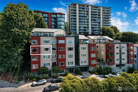 Photo of 524 6th Avenue W #302, Seattle, WA 98119 (MLS # 2570324)