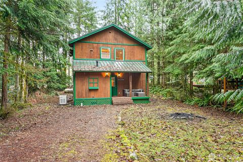 Photo of 22014 Pinnacle Road, Glacier, WA 98244 (MLS # 2452982)