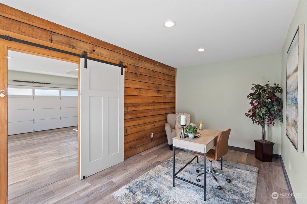 Photo of 1732 Virginia Avenue, Everett, WA 98201 (MLS # 2057997)