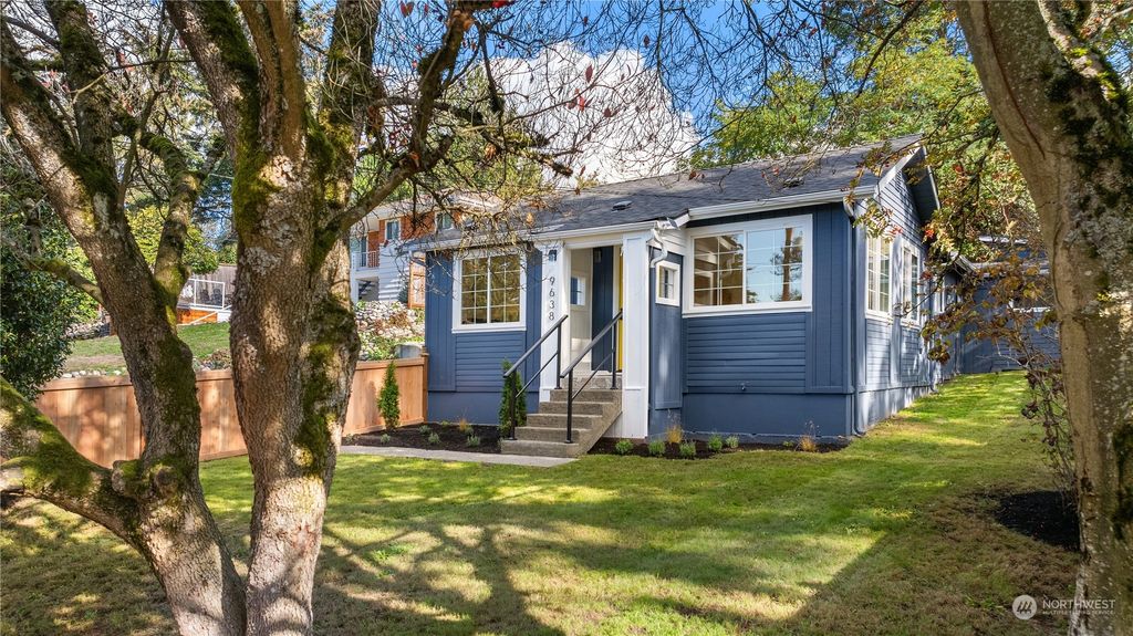 Photo of 9638 24th Avenue SW, Seattle, WA 98106 (MLS # 2304904)