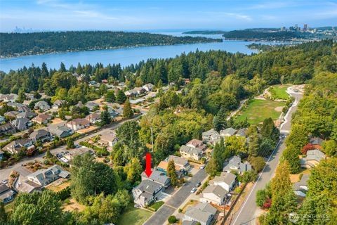 Photo of 6129 115th Place SE, Bellevue, WA 98006 (MLS # 2448044)