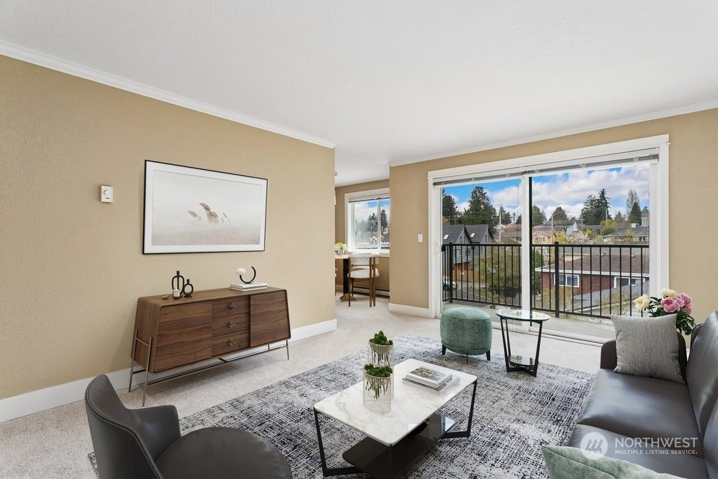 Photo of 939 N 101st Street #302, Seattle, WA 98133 (MLS # 2294594)