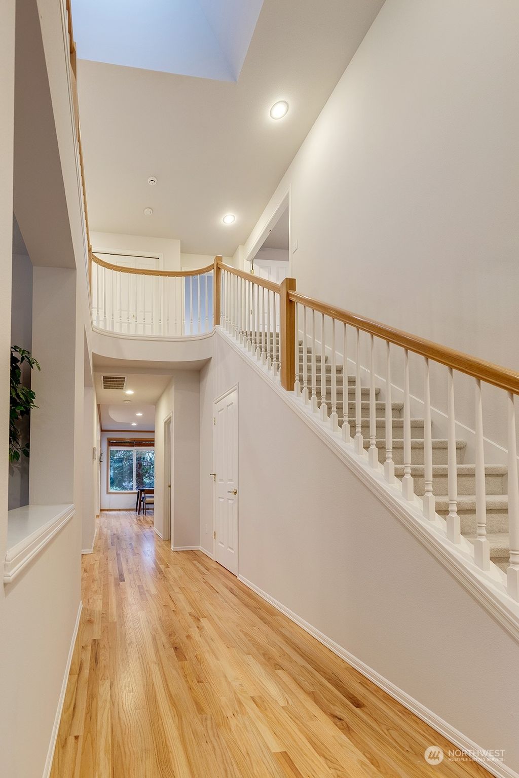 Photo of 20616 NE 30th Court, Sammamish, WA 98074 (MLS # 2030018)