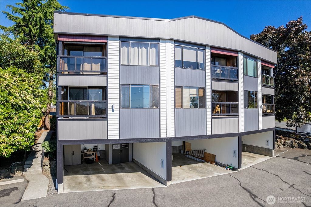 Photo of 740 N 32nd Street #3, Renton, WA 98056 (MLS # 2402631)