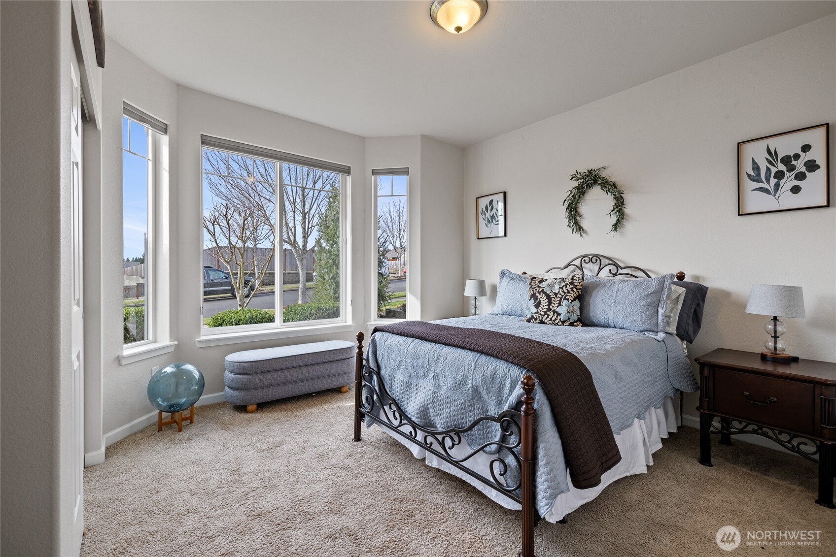 736 Mandee Street SE