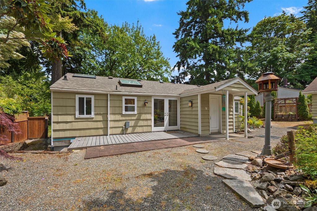 Photo of 14023 Meridian Avenue N, Seattle, WA 98133 (MLS # 2396976)