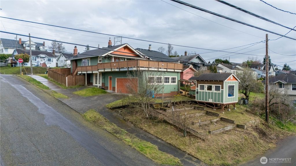 Photo of 2302 Grand Avenue, Everett, WA 98201 (MLS # 2488437)