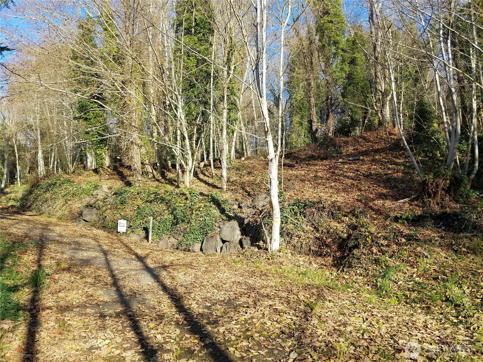 1030 East Bay Drive NE