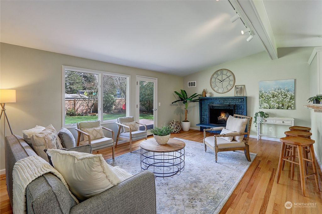 Photo of 1244 165th Avenue SE, Bellevue, WA 98008 (MLS # 2057181)