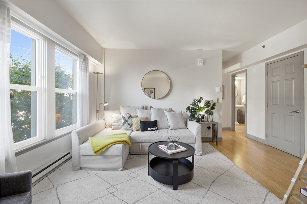 Photo of 505 E Denny Way #A305, Seattle, WA 98122 (MLS # 2594923)