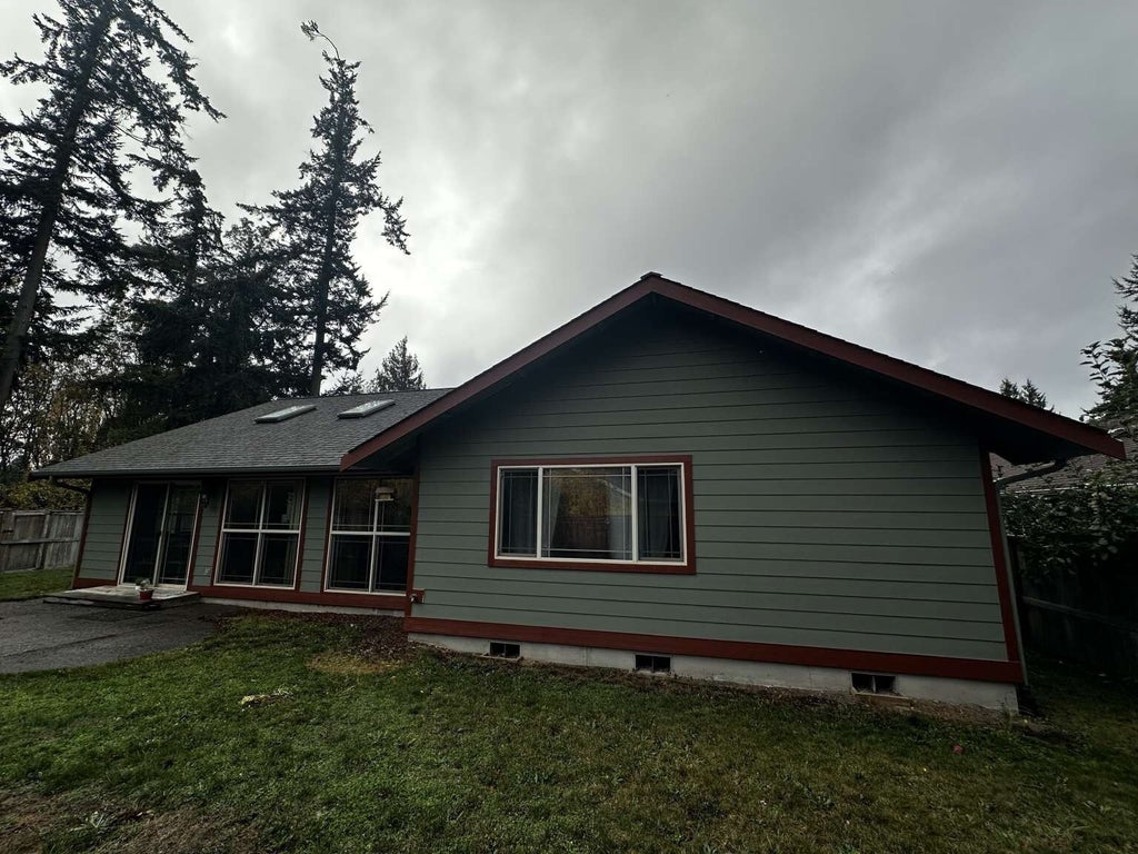 Photo of 1304 Rosecrans Street, Port Townsend, WA 98368 (MLS # 2599859)