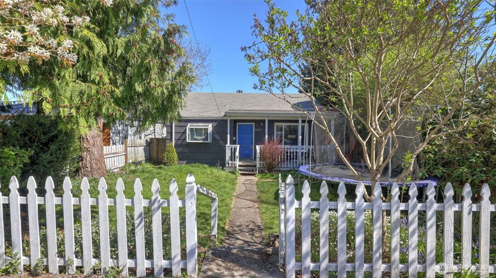 Photo of 8650 10th Avenue SW, Seattle, WA 98106 (MLS # 2505581)