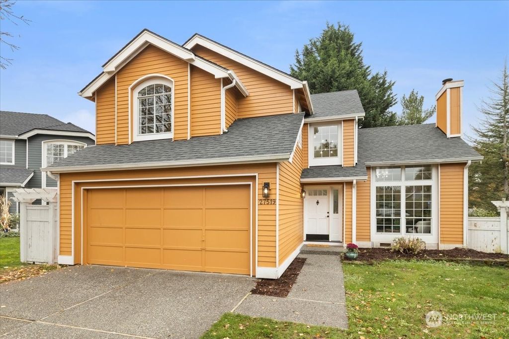 Photo of 27519 139th Court SE, Kent, WA 98042 (MLS # 2304112)