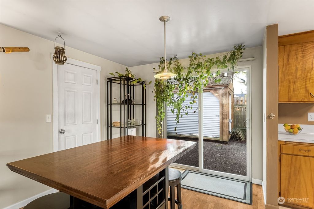 Photo of 1730 150th Street SW, Lynnwood, WA 98087 (MLS # 2320678)