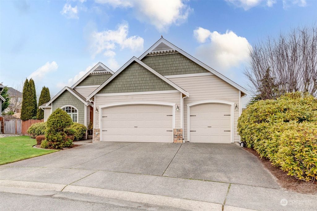Photo of 14918 80th Drive SE, Snohomish, WA 98296 (MLS # 2029392)