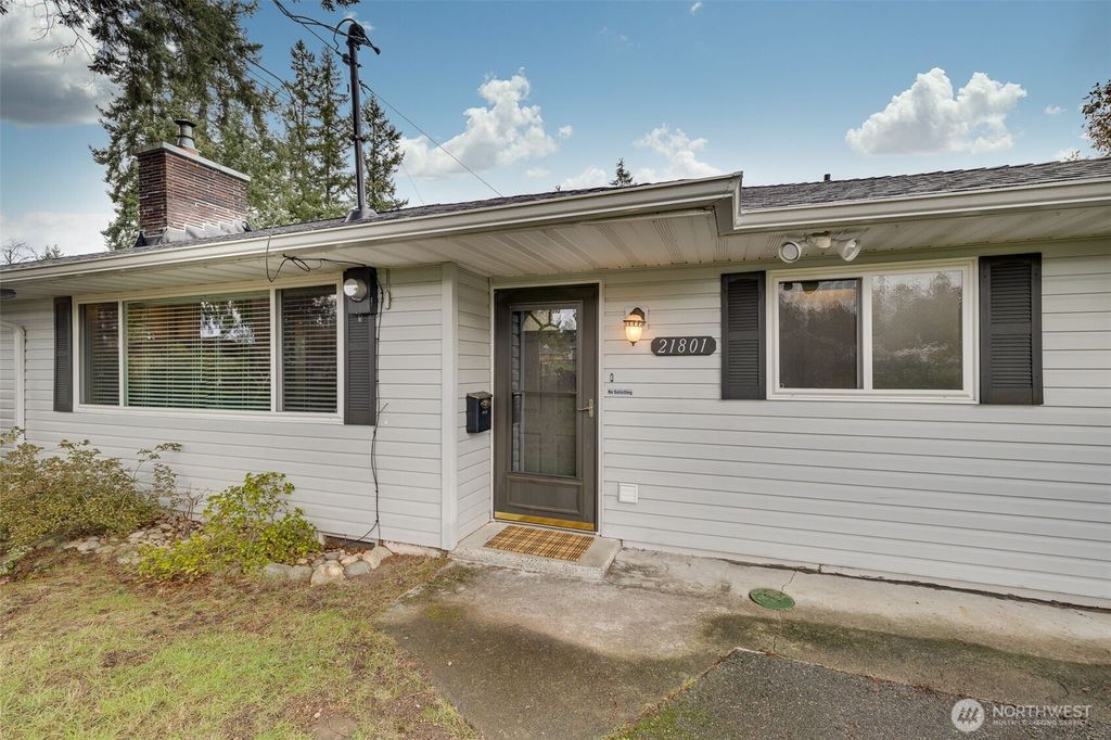 Photo of 21801 52nd Avenue W, Mountlake Terrace, WA 98043 (MLS # 2480832)