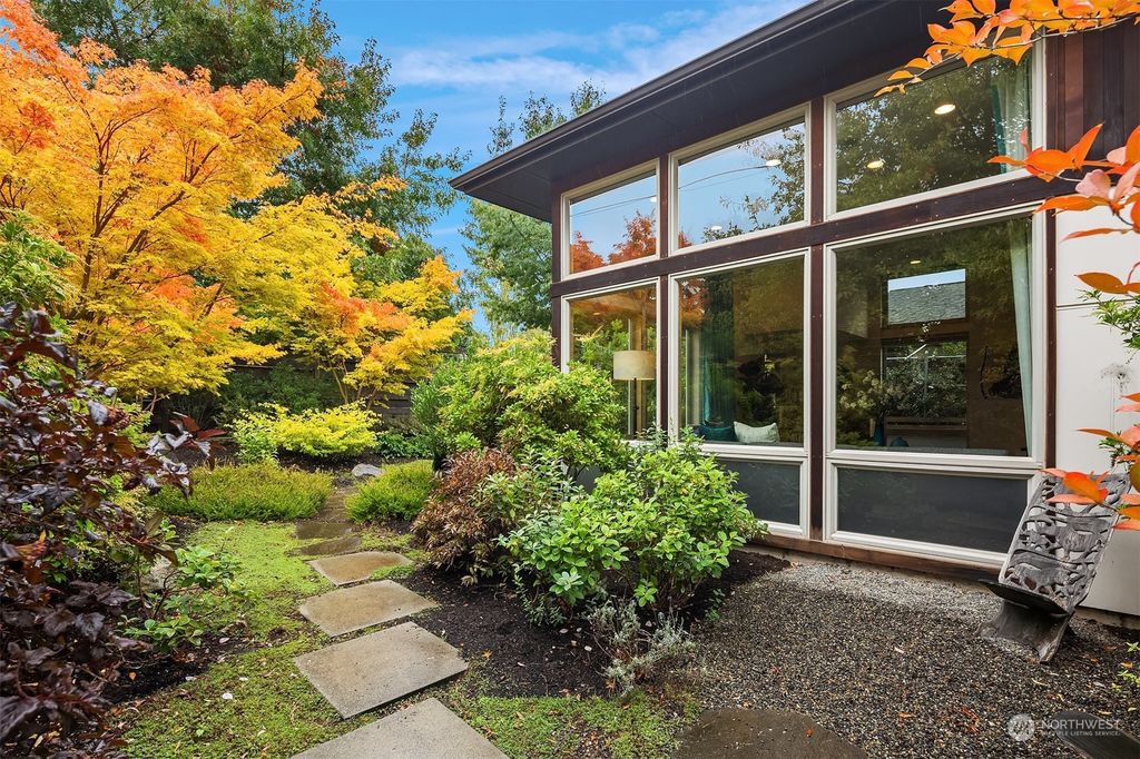 Photo of 2822 E Olive Street, Seattle, WA 98122 (MLS # 2166346)