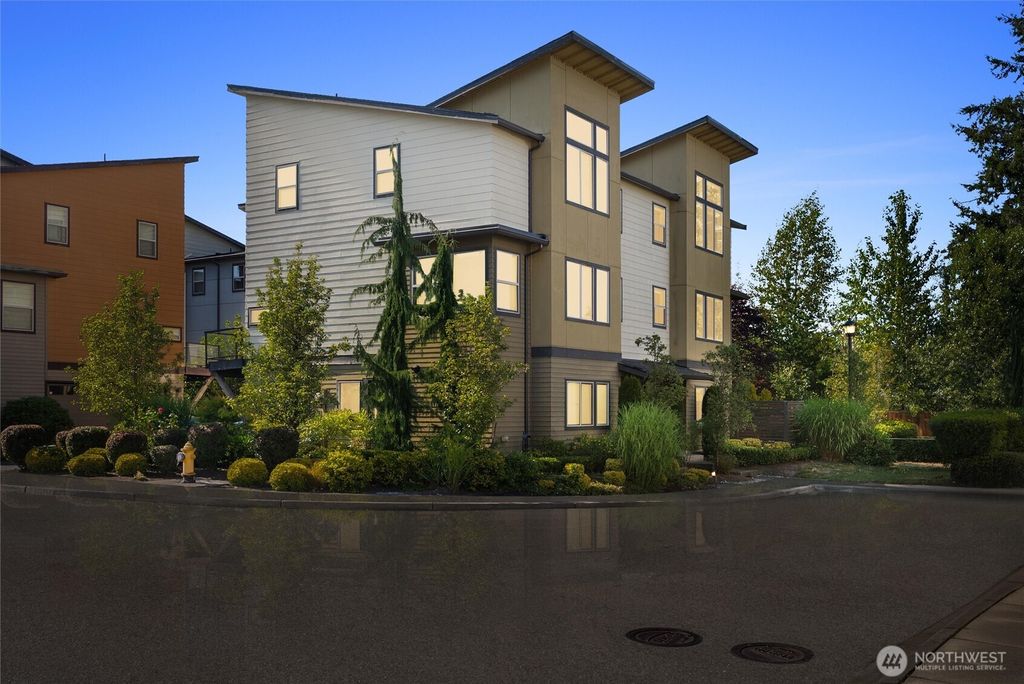 Photo of 347 Chelan Avenue NE, Renton, WA 98059 (MLS # 2544973)