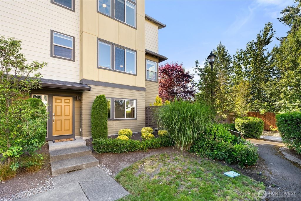 Photo of 347 Chelan Avenue NE, Renton, WA 98059 (MLS # 2544973)