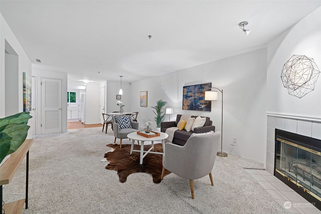 Photo of 250 NW Dogwood Street #D304, Issaquah, WA 98027 (MLS # 2156055)