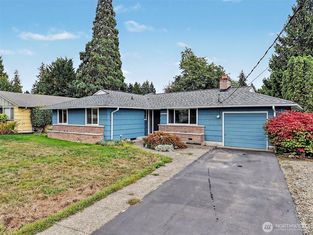 Photo of 1310 24th Street SE, Auburn, WA 98002 (MLS # 2582696)