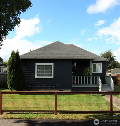 Photo of 511 16th Avenue, Longview, WA 98632 (MLS # 2440348) Photo of 511 16th Avenue, Longview, WA 98632 (MLS # 2440348)