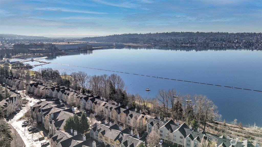 Photo of 2415 Park Place Pl N, Renton, WA 98056 (MLS # 2332665)