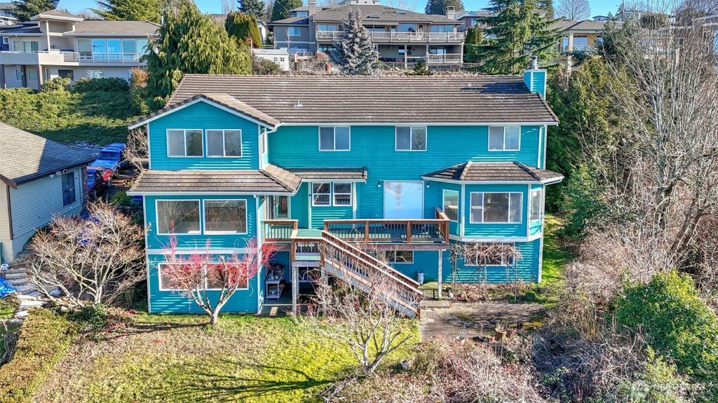 Photo of 2415 Park Place Pl N, Renton, WA 98056 (MLS # 2332665)
