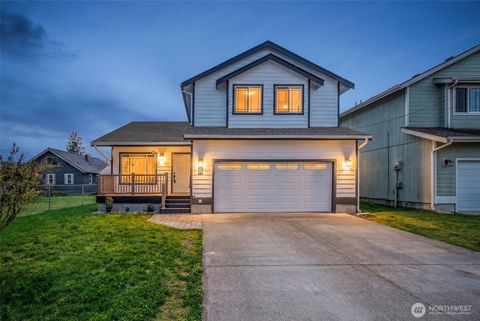 Photo of 1231 SW Elzina Street, Chehalis, WA 98532 (MLS # 2501966)