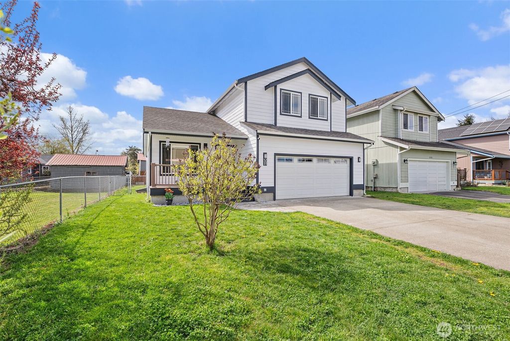 Photo of 1231 SW Elzina Street, Chehalis, WA 98532 (MLS # 2501966)