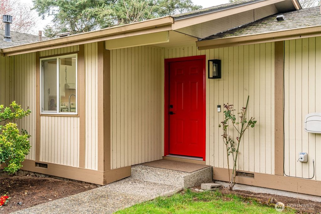 Photo of 11012 NE 149th Street, Bothell, WA 98011 (MLS # 2345354)