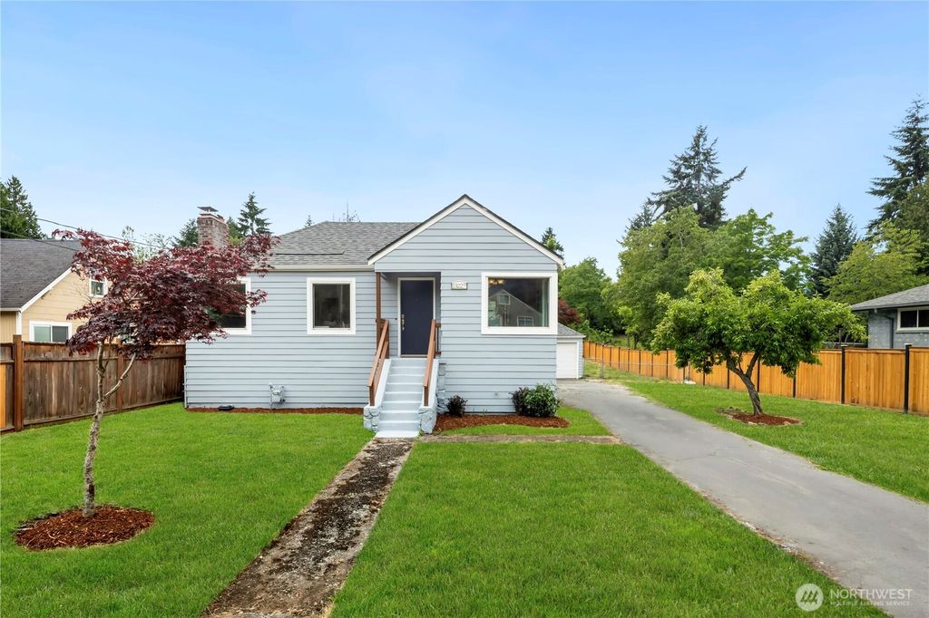 Photo of 13227 10th Avenue S, Burien, WA 98168 (MLS # 2399015)