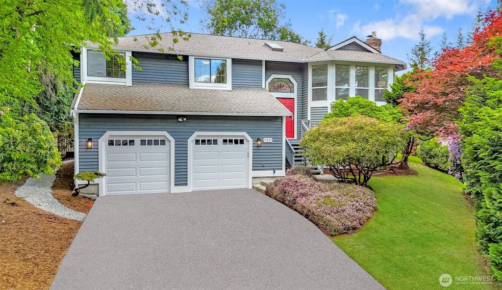 Photo of 11633 132nd Court NE, Redmond, WA 98052 (MLS # 2399120)